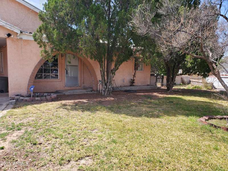 217 W GREENWICH Road, Kearny, AZ 85137