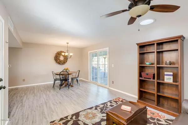 Phoenix, AZ 85028,11431 N 37TH Place