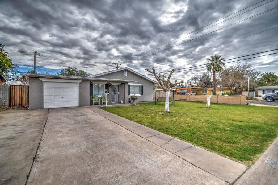 2801 N 33RD Place, Phoenix, AZ 85008