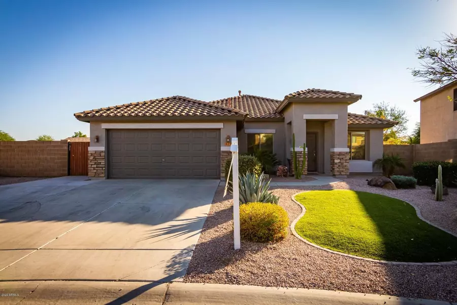 631 W CORRIENTE Court, San Tan Valley, AZ 85143