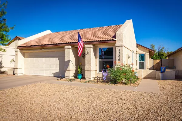 1206 W ESTRELLA Drive, Chandler, AZ 85224