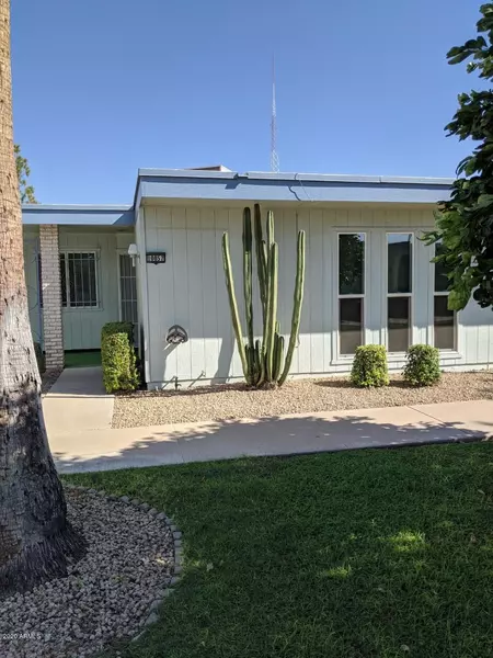 10857 W COGGINS Drive, Sun City, AZ 85351