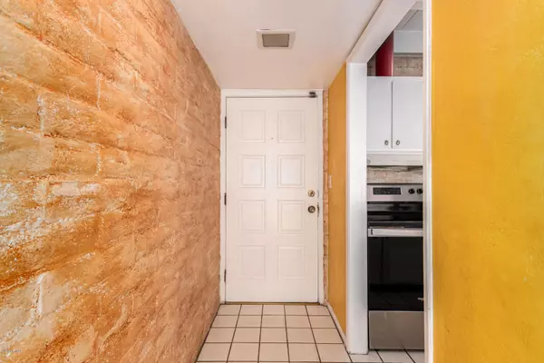 Phoenix, AZ 85018,3032 N 32ND Street #59