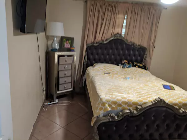Phoenix, AZ 85009,3623 W ALMERIA Road
