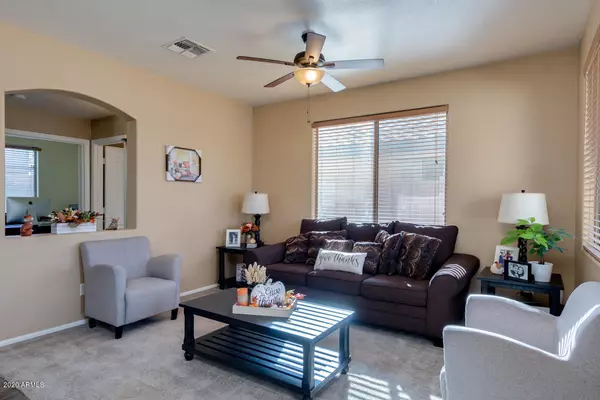 Tolleson, AZ 85353,10363 W ALBENIZ Place