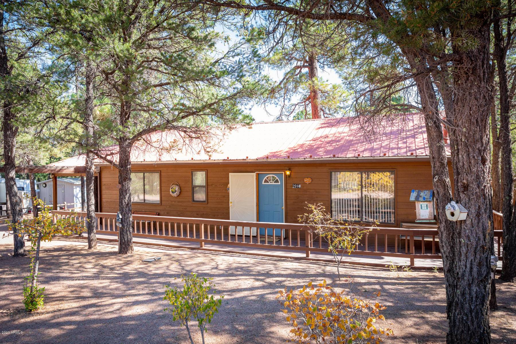2933 S WOODS Drive, Overgaard, AZ 85933
