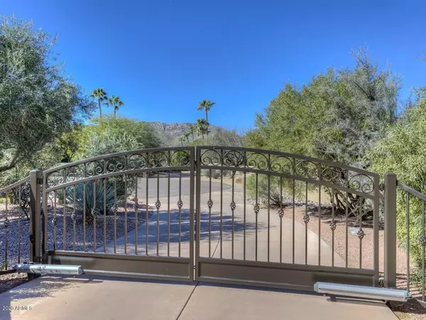 Paradise Valley, AZ 85253,8201 N 53RD Street