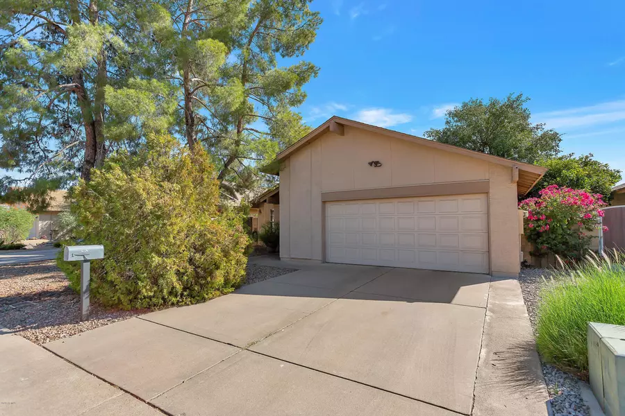 4353 W KIMBERLY Way, Glendale, AZ 85308