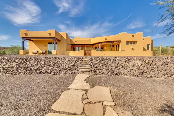 43414 N 12TH Street, New River, AZ 85087