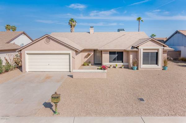 10802 W WAGON WHEEL Drive, Glendale, AZ 85307