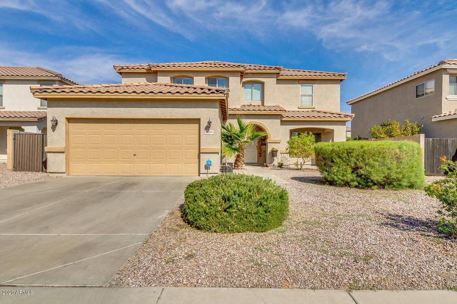 2900 W SUNSHINE BUTTE Drive, San Tan Valley, AZ 85144