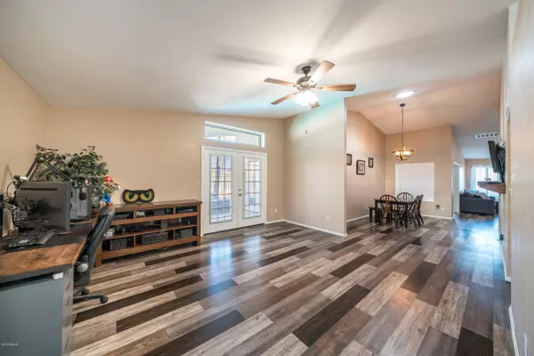 Glendale, AZ 85303,7882 W READE Avenue