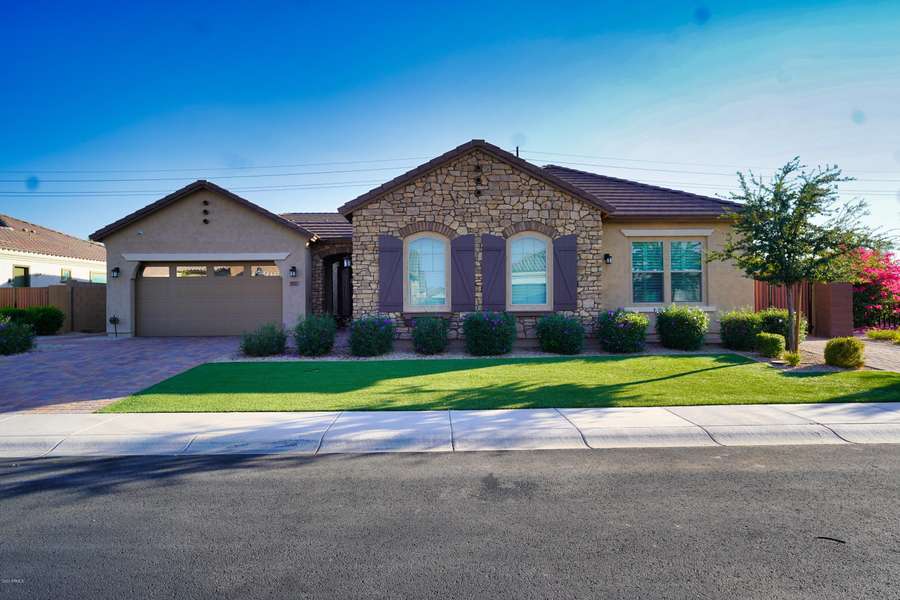 3527 E SAGITTARIUS Place, Chandler, AZ 85249