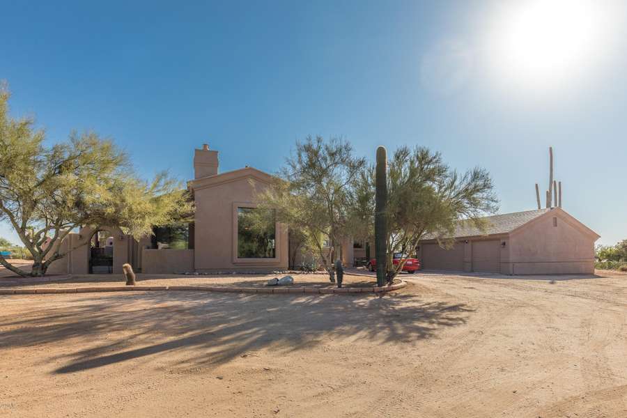 6723 E MILTON Drive, Cave Creek, AZ 85331