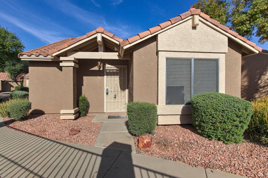 7040 W OLIVE Avenue #40, Peoria, AZ 85345