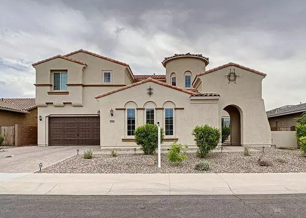 2161 E TOMAHAWK Drive, Gilbert, AZ 85298