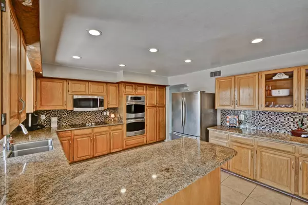 Fountain Hills, AZ 85268,16137 E OCOTILLO Drive