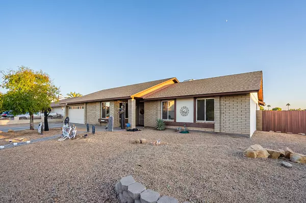 6427 W GARDEN Drive, Glendale, AZ 85304
