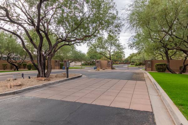 8163 E MERCER Lane, Scottsdale, AZ 85260