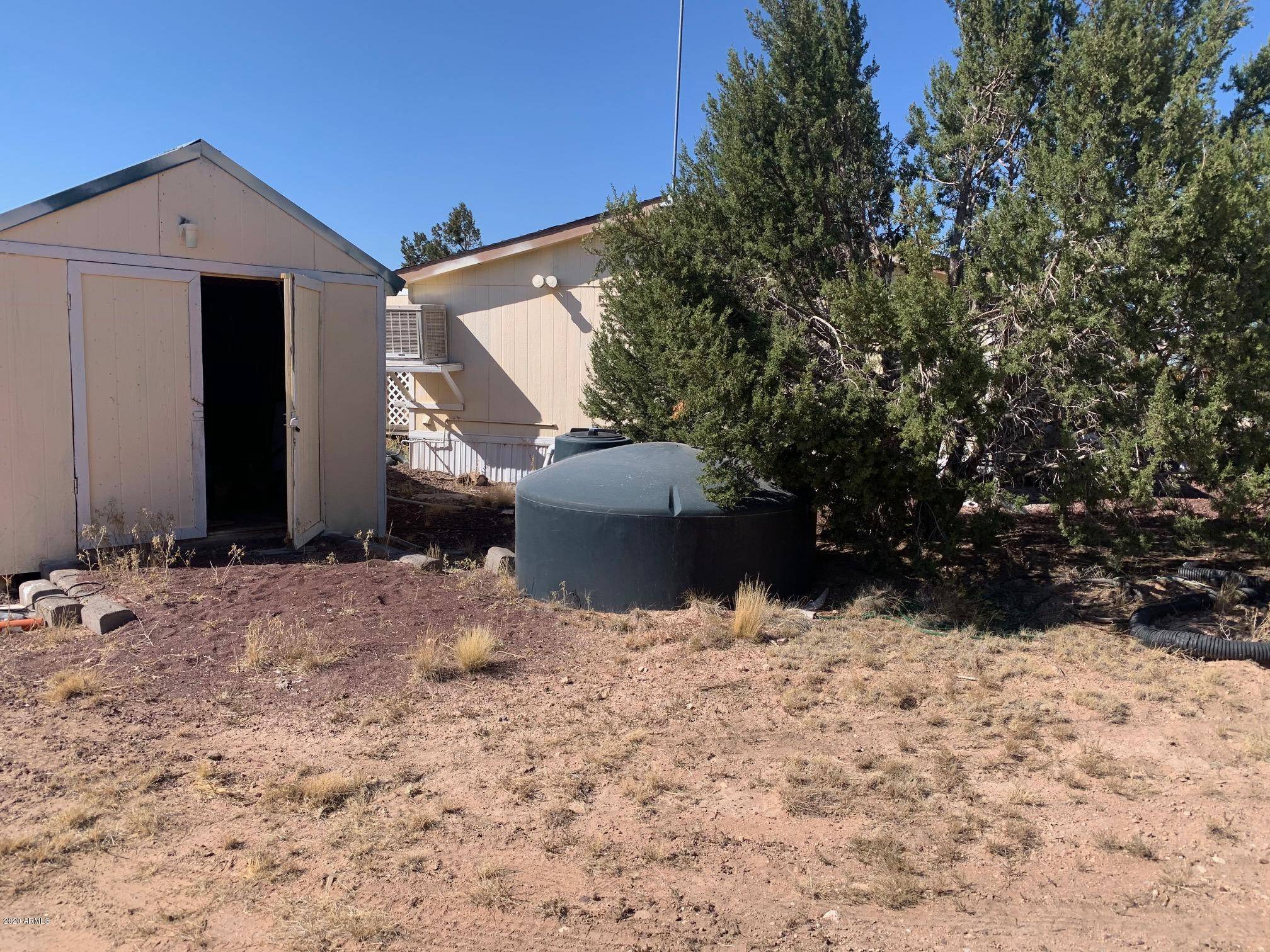 Seligman, AZ 86337,27585 N El Oro Drive