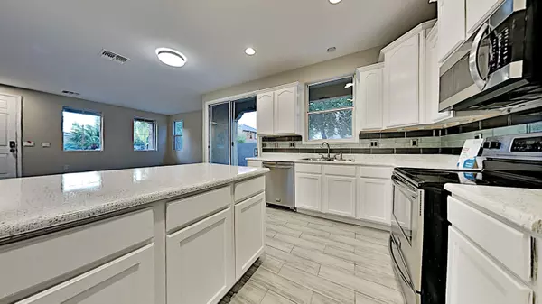 Tolleson, AZ 85353,15 N 88TH Avenue