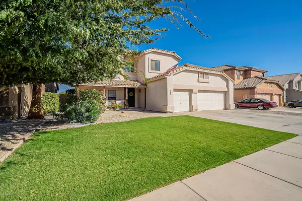 560 E BETSY Lane, Gilbert, AZ 85296