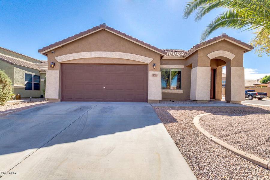 3791 W WHITE CANYON Road, Queen Creek, AZ 85144