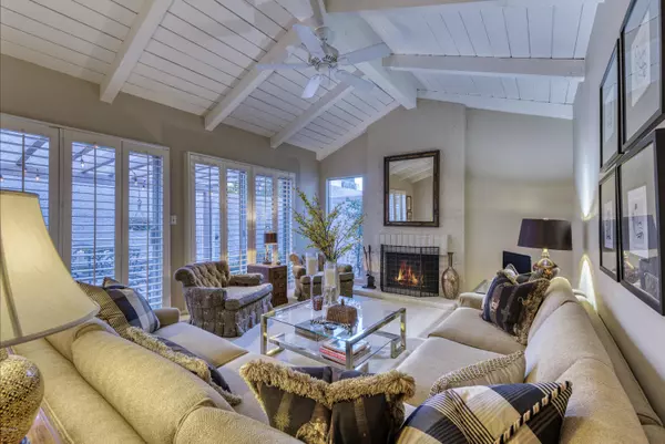 Scottsdale, AZ 85258,8750 E VIA TAZ NORTE --