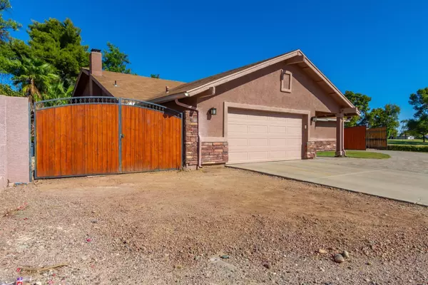 Phoenix, AZ 85053,3902 W GELDING Drive