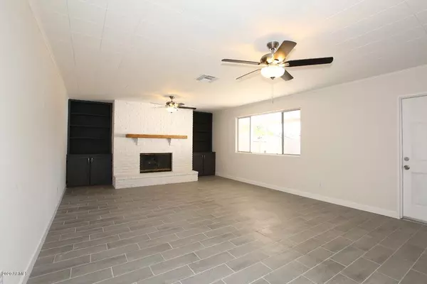 Phoenix, AZ 85021,2127 W NICOLET Avenue