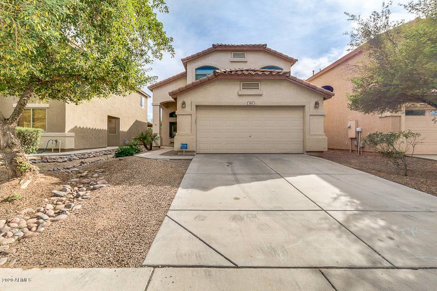 385 E DANIELLA Drive, San Tan Valley, AZ 85140