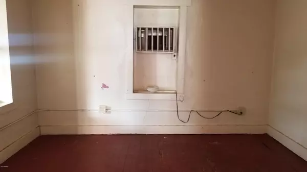 Superior, AZ 85173,124 W LIME Street