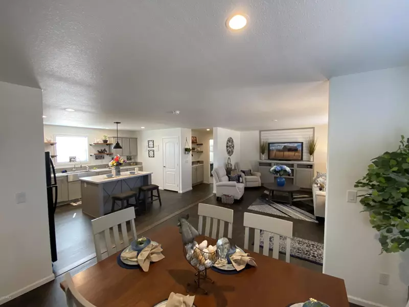 42534 W CHEERY LYNN Road, Tonopah, AZ 85354