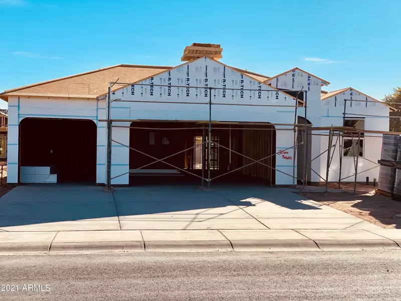 4725 W CINNAMON Avenue, Coolidge, AZ 85128