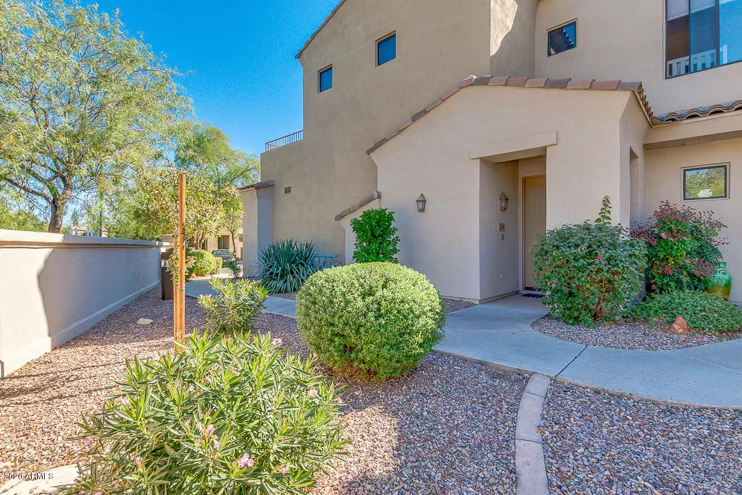 Phoenix, AZ 85042,3131 E Legacy Drive #2006