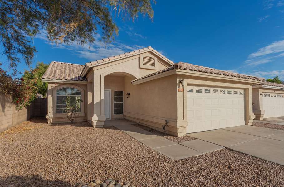 25 N CHOLLA Street, Gilbert, AZ 85233