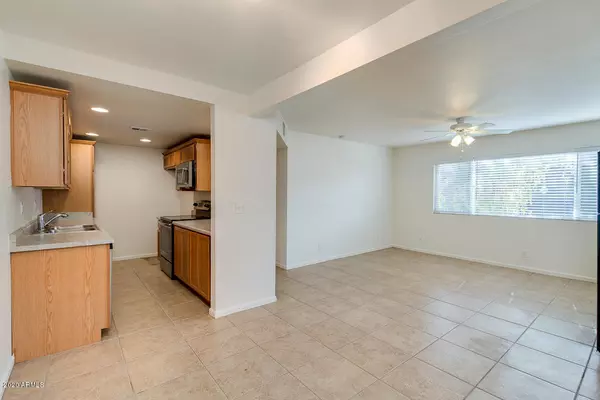 Mesa, AZ 85201,424 W BROWN Road #225