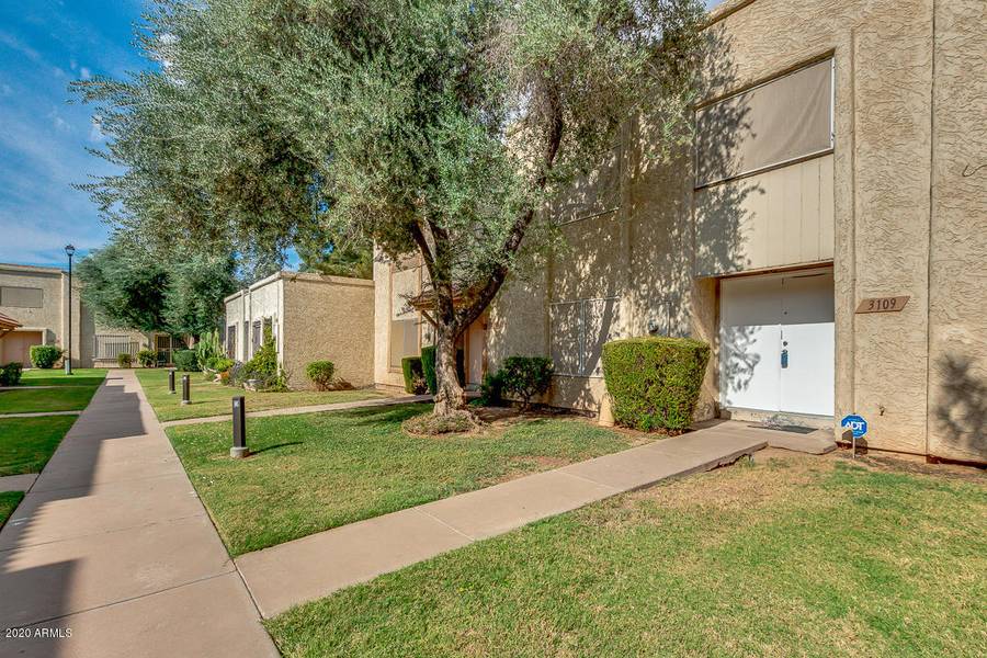 3109 W HARMONT Drive, Phoenix, AZ 85051