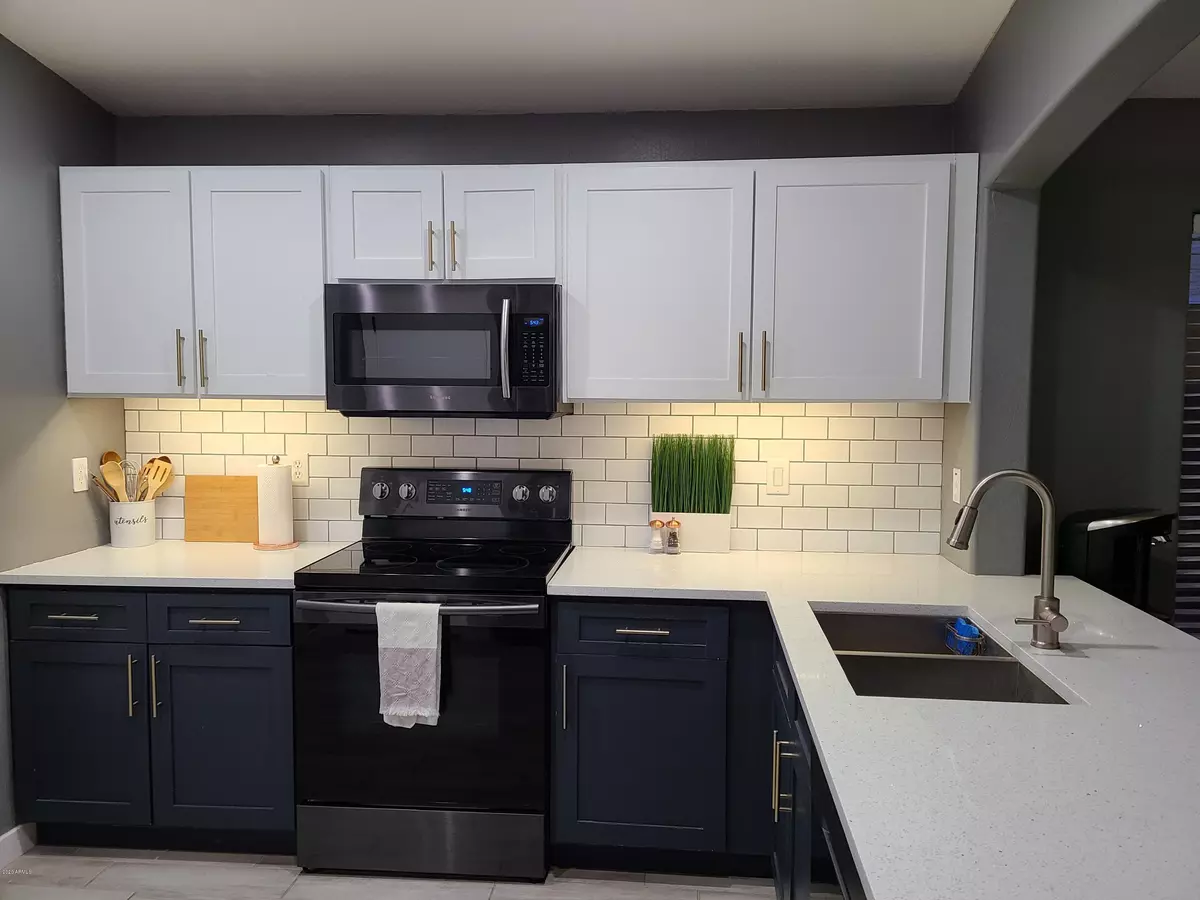 Tolleson, AZ 85353,3405 S 95th Drive