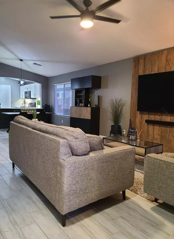 Tolleson, AZ 85353,3405 S 95th Drive