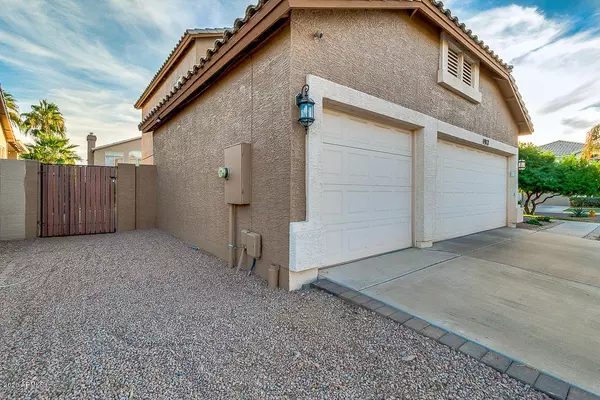 Gilbert, AZ 85233,1917 W PINON Court