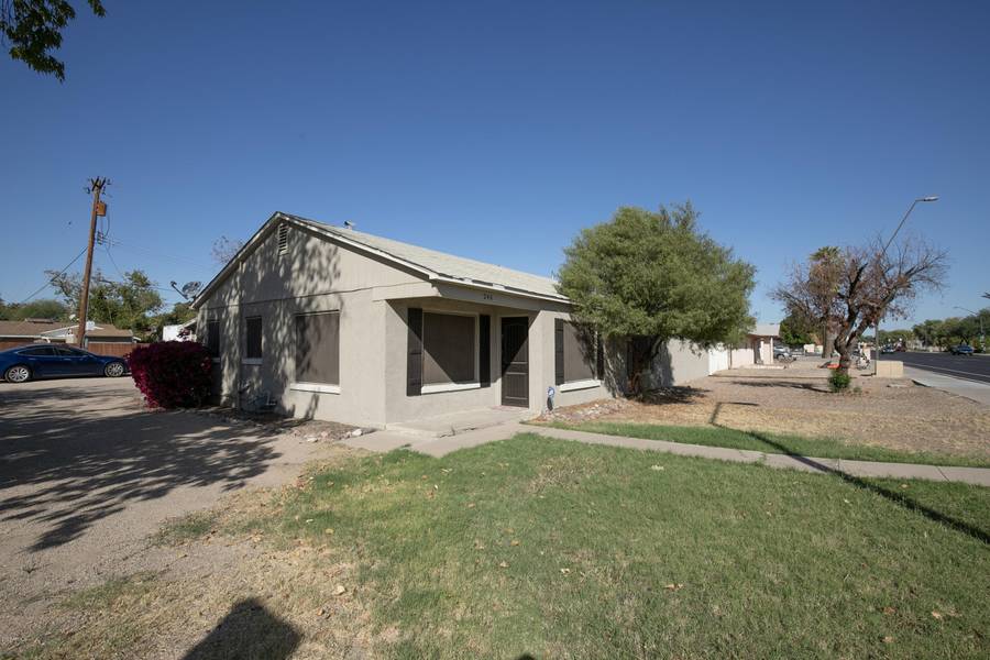 246 S Gilbert Road, Gilbert, AZ 85296