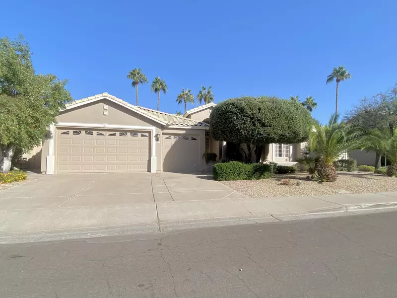 8876 E SURREY Avenue, Scottsdale, AZ 85260