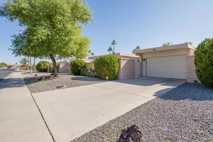 9803 W LANCASTER Drive, Sun City, AZ 85351