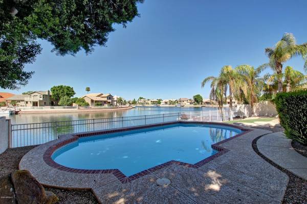 Glendale, AZ 85308,5527 W ARROWHEAD LAKES Drive