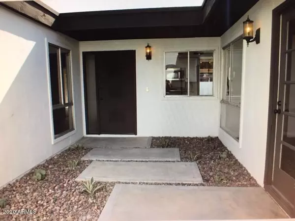 Phoenix, AZ 85013,905 W BERRIDGE Lane