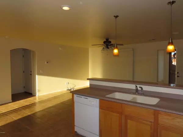 26340 S Nora Lane, Congress, AZ 85332