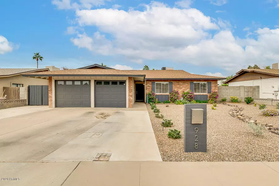 928 N CENTRAL Drive, Chandler, AZ 85224