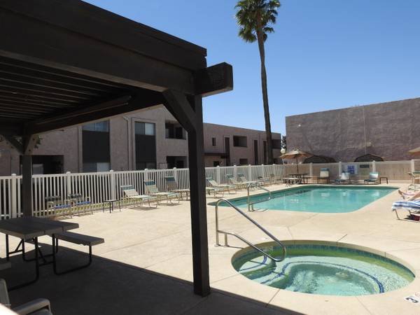 Chandler, AZ 85225,886 W GALVESTON Street #228