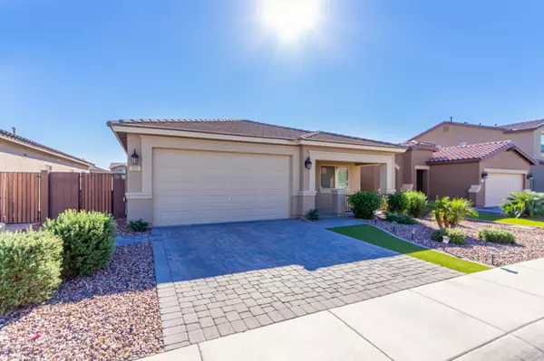 San Tan Valley, AZ 85140,915 W SISSO TREE Avenue